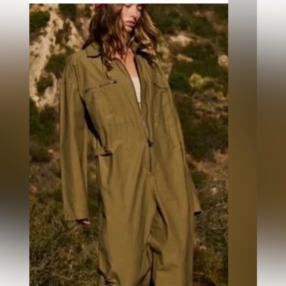 Free people Movement Mesmerize Me Coveralls   NWOT. Army green size M